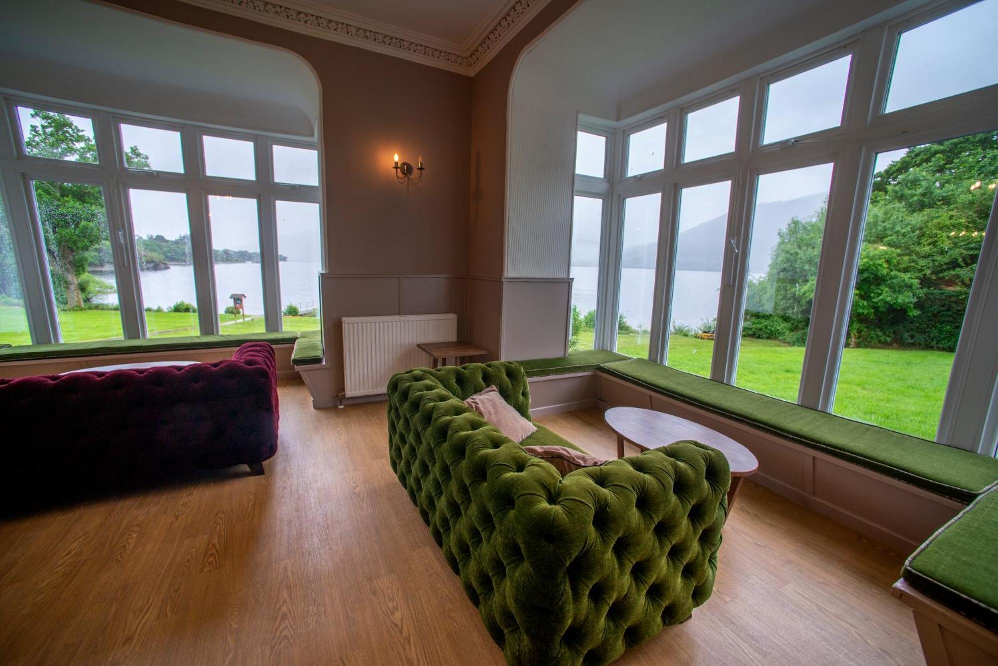 Youth Hostel *
