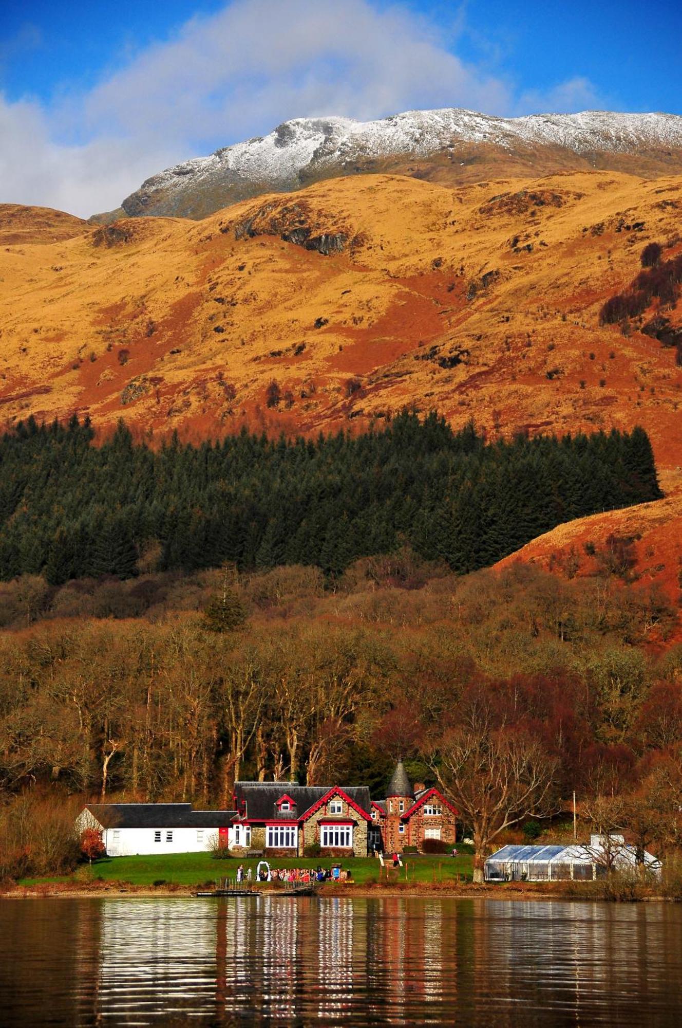 Youth Hostel *